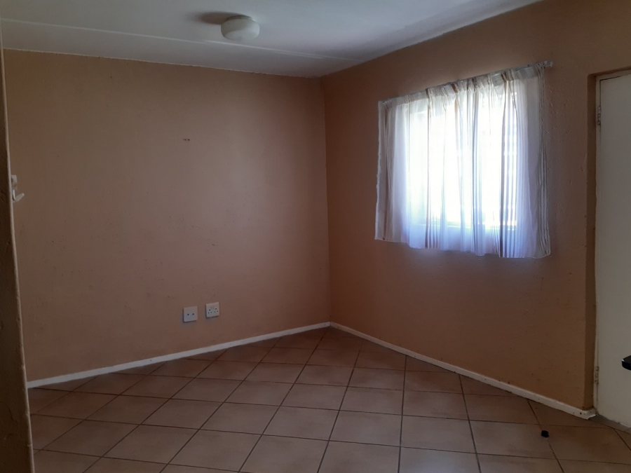 1 Bedroom Property for Sale in Van Der Hoff Park North West